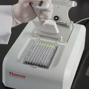 NanoDrop 8000 eight-channel microvolume spectrophotometer
